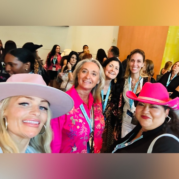 I’m On Instagram - Picture 10 of 16